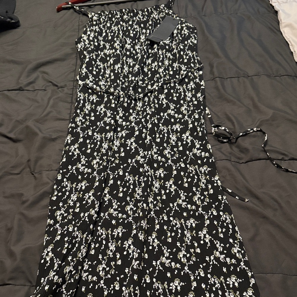 NWT Elegant Black and White Floral Maxi Dress